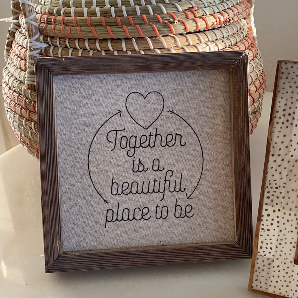 ❤️... Francesca’s Collections Frame - Picture 2 of 3